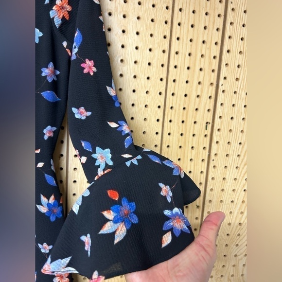 - Elizabet J Long Sleeve Floral Print Dress - Picture 4 of 5